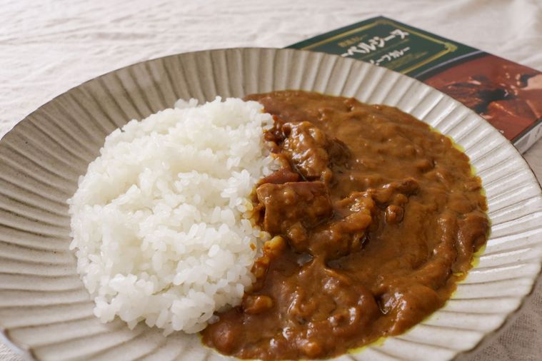 ロケ弁のド定番 オーベルジーヌ にはレトルトがある 芸能人がこぞって絶賛する味を初体験 トレンドカレー部 10 Macaroni ロケ弁のド定番 オーベルジーヌ にはレトルトがある 芸能人がこぞって絶賛する味を初体験 トレンドカレー部 10 Macaroni