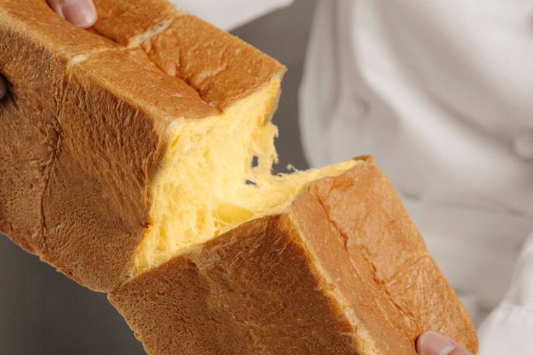 第三世代の食パン “シルキー” 新登場!大阪市のベーカリーカフェ「ザテラス」で販売中の画像