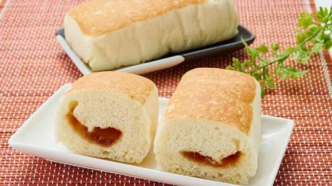 100円ローソン8月の新作!夏祭り気分を味わえるチョコバナナパンや豚角煮おにぎりも登場の画像