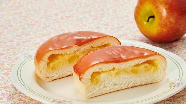 100円ローソン8月の新作!夏祭り気分を味わえるチョコバナナパンや豚角煮おにぎりも登場の画像