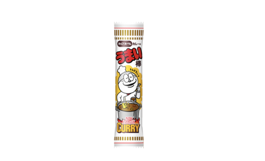 日清カップヌードルとうまい棒がコラボ!カップヌードル50周年を記念したノベルティとして登場の画像
