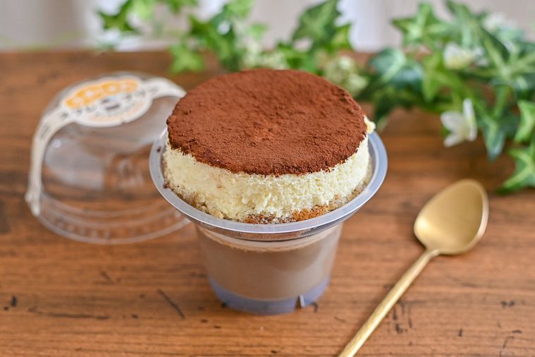 ファミマのスフレプリン新作は “ティラミスカフェ” 味。リニューアルで苦みがきいた大人な味わいに!の画像