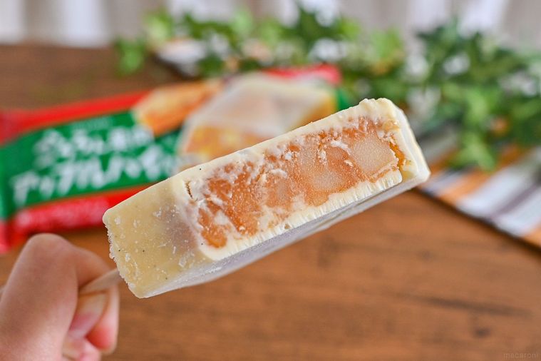 これはアイスなの!? ほぼパイの「アップルパイバー」が井村屋から登場【365日アイス女子】の画像