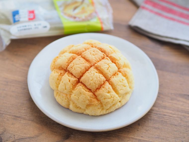 今年一のヒットコンビニパン!?「ファミマ・ザ・メロンパン」がおいしい理由の画像