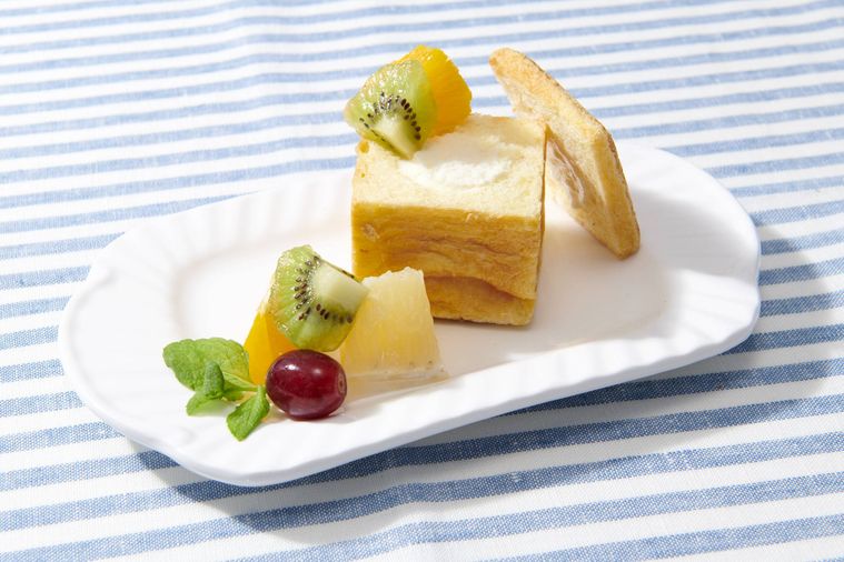 奇跡のコラボ「アイスdeボローニャ」をオンラインショップで販売!デニッシュパンにバニラアイスがたっぷりの画像