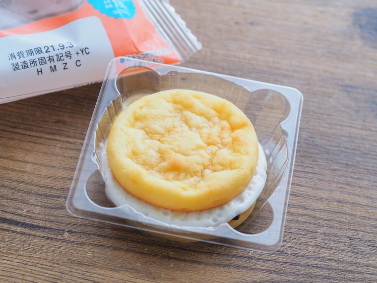 ぷにっ、しゅわパリ?ローソン「ぷにぷにん」は新感覚の不思議食感の画像