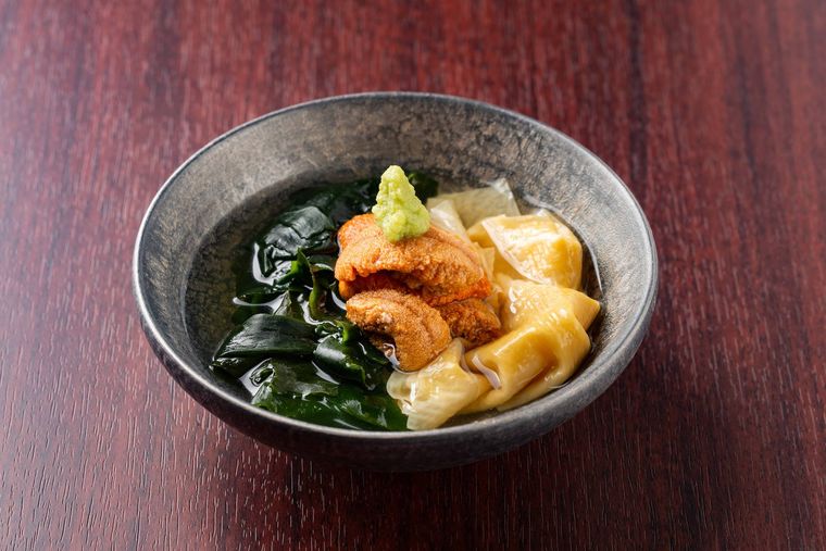 高級おでんを気軽に。「よかよか堂」が新宿にオープン!黒いポテサラや自然薯もの画像