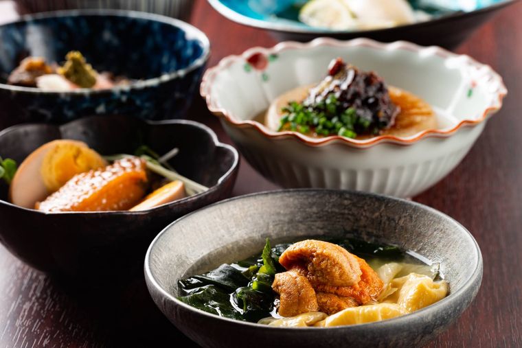 高級おでんを気軽に。「よかよか堂」が新宿にオープン!黒いポテサラや自然薯もの画像