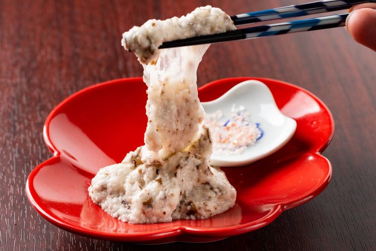 高級おでんを気軽に。「よかよか堂」が新宿にオープン!黒いポテサラや自然薯もの画像
