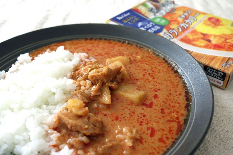 3段構成の味を楽しむカレー。「スリランカカレー」は鮮烈な旨辛味とココナッツの甘みが絶妙【一条もんこのカレーログ #7】の画像