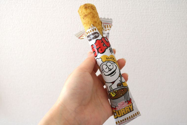 カップヌードル味のうまい棒8種を食べ比べ!1位に輝いたフレーバーは…の画像