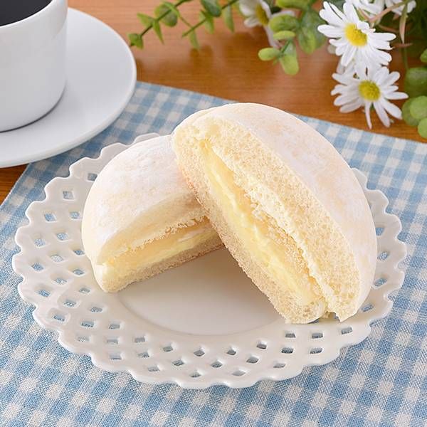 ファミマ限定で「雪見だいふくみたいなパン」が登場!本家のぷにぷに食感を菓子パンで再現の画像