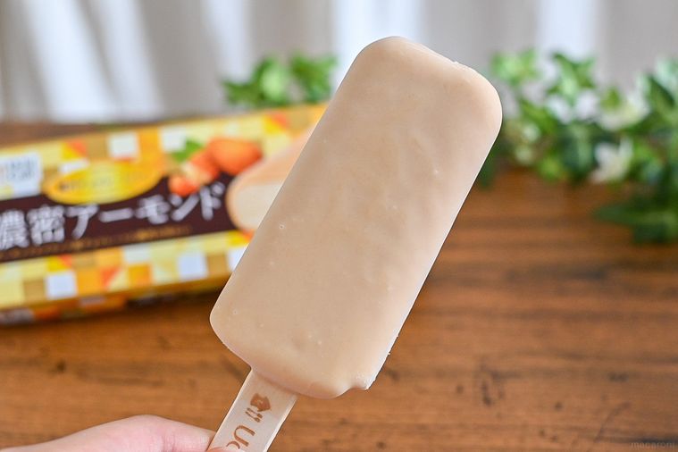 ローソンだけで買える「濃密アーモンド」アイス登場!ロレーヌ産岩塩と発酵バター香るリッチな味わい【365日アイス女子】の画像