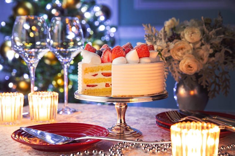 ヒルトン東京お台場に「2021年クリスマスケーキ」が登場。あまおうをたっぷり使った贅沢なタルトの画像