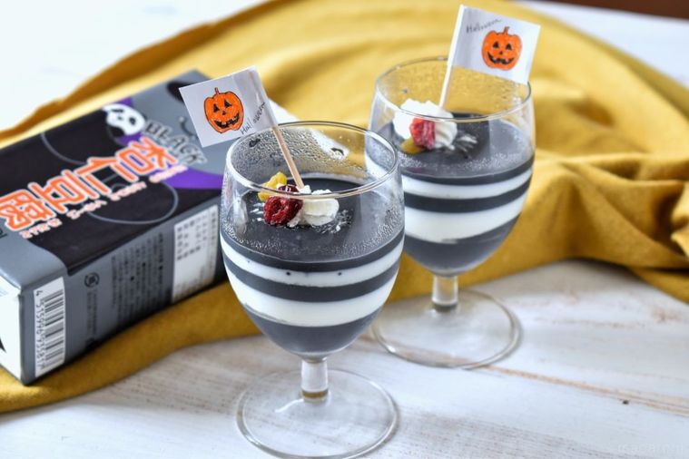 カルディ「パンダブラック杏仁豆腐」で作るハロウィンデザート。そのまま食べるだけではもったいない♪の画像