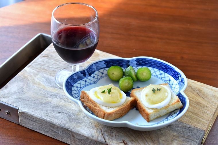 カルディの止まらない系おつまみ!「いぶりがっこチーズ」がおにぎりや食パンに合うの画像