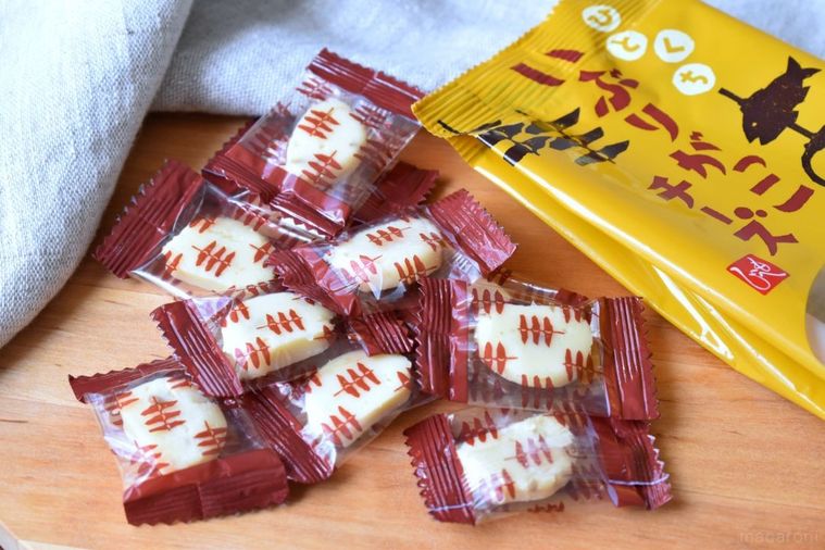 カルディの止まらない系おつまみ!「いぶりがっこチーズ」がおにぎりや食パンに合うの画像