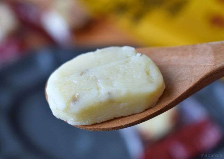 カルディの止まらない系おつまみ!「いぶりがっこチーズ」がおにぎりや食パンに合うの画像