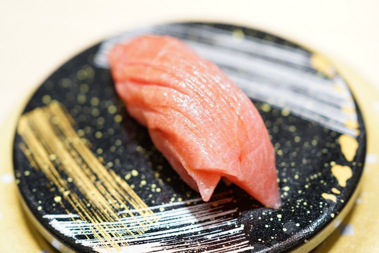 ミシュラン獲得「銀座おのでら」の回転寿司が表参道に誕生。やま幸まぐろもリーズナブルにの画像