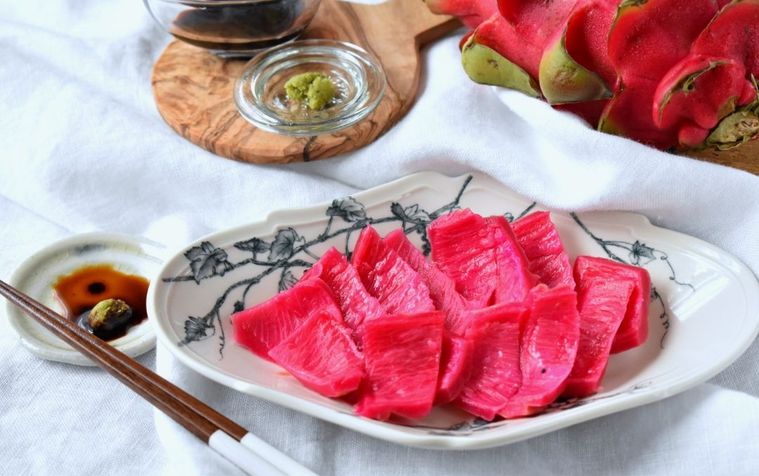 ドラゴンフルーツを茹でるとまぐろになるって本当!? SNSで噂の食べ方を検証の画像