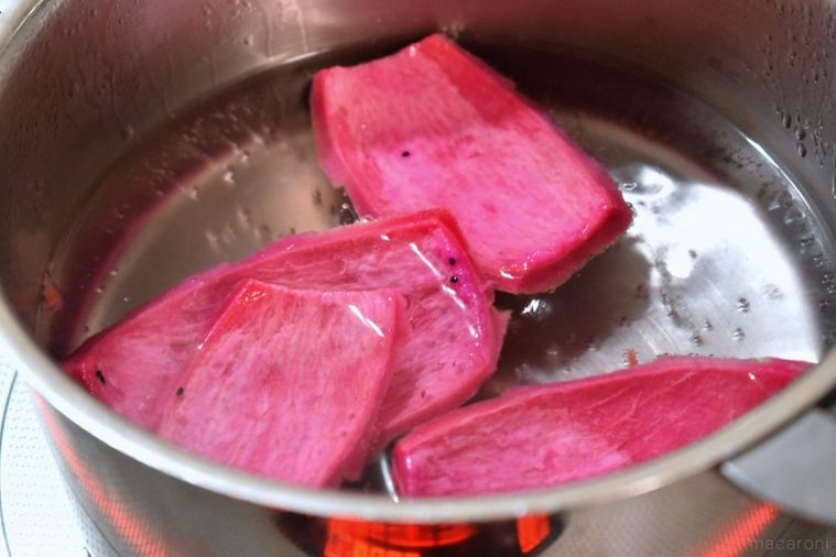 ドラゴンフルーツを茹でるとまぐろになるって本当!? SNSで噂の食べ方を検証の画像