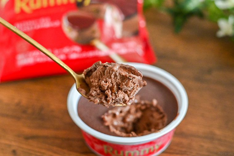 冬の定番「ラミーチョコアイス」が芳醇なラムの香りアップで登場!大人のための贅沢な味わい【365日アイス女子】の画像