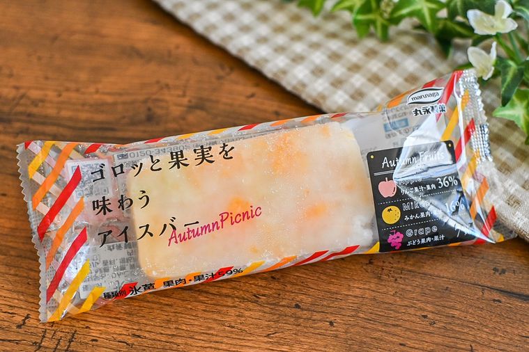 セブン-イレブンのゴロッと果実を味わうアイスバーAutumnPicnicのパッケージ