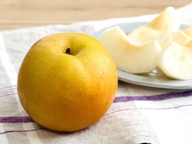 梨が置かれている