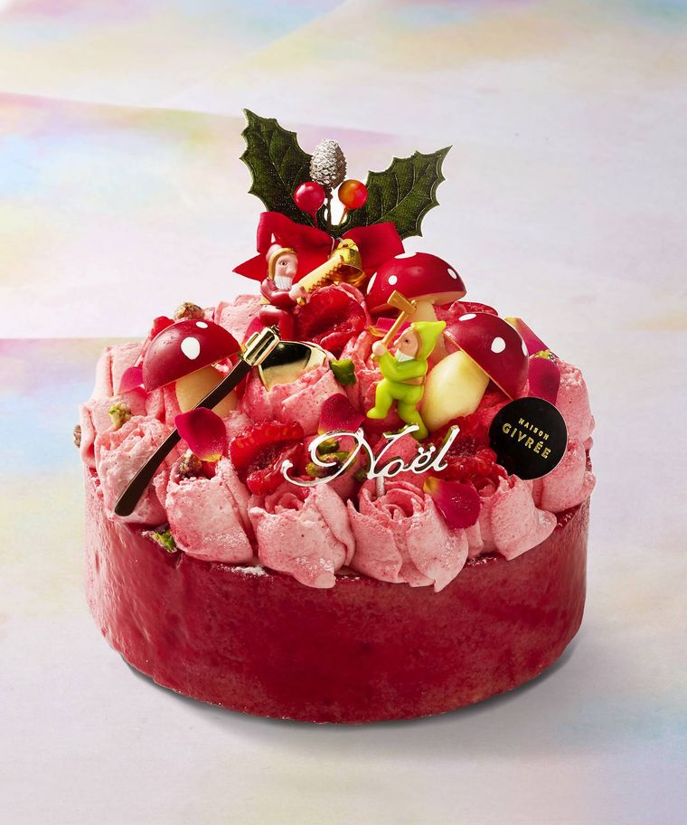 ピンク色のクリスマスケーキ