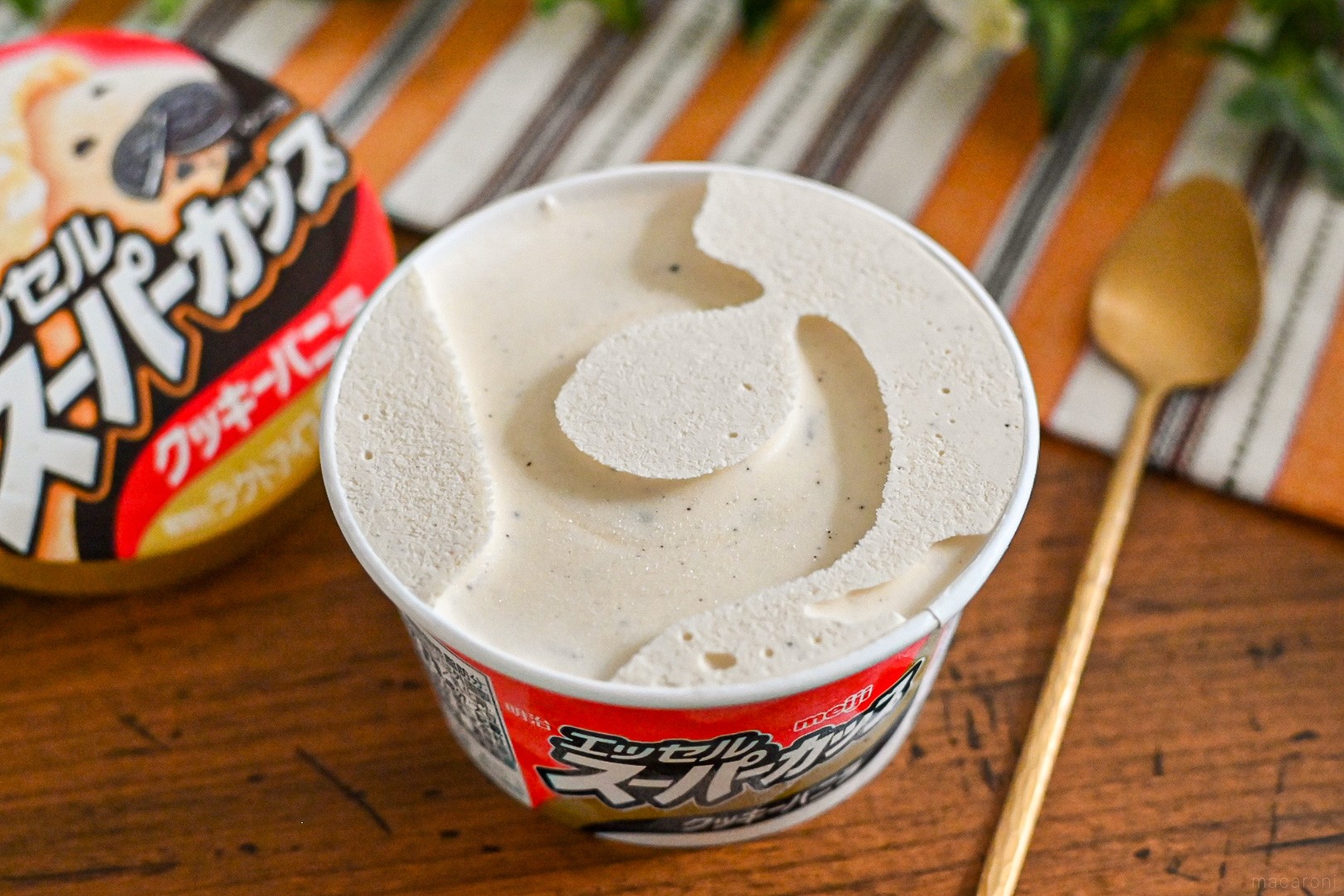 スーパーカップ “クッキーバニラ” が進化して登場！ココアクッキーが