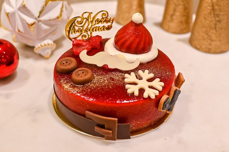 ザストリングス表参道でクリスマスケーキ5種類登場!2021年は定番からサンタモチーフなど個性豊かなケーキが勢揃いの画像
