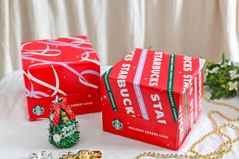 オンライン限定!スタバのクリスマスケーキ2種を実食【予約は12月15日まで】の画像