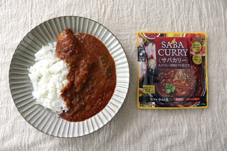 カレー飲みに最高!「サバカリー スパイシー完熟トマト仕立て」はマニアも驚く具材感【一条もんこのカレーログ #11】の画像