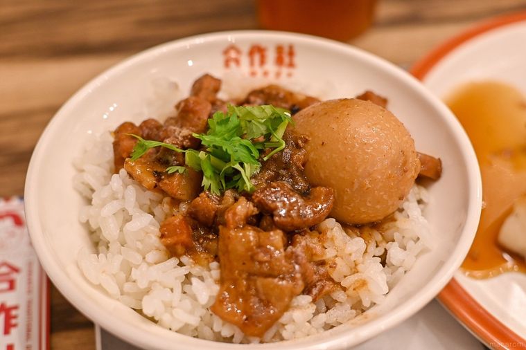 合作社の飛ぶぞ本場味ルーロー飯