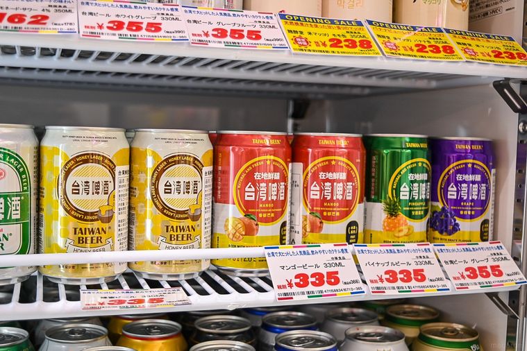 亜州太陽市場で販売されている台湾ビール