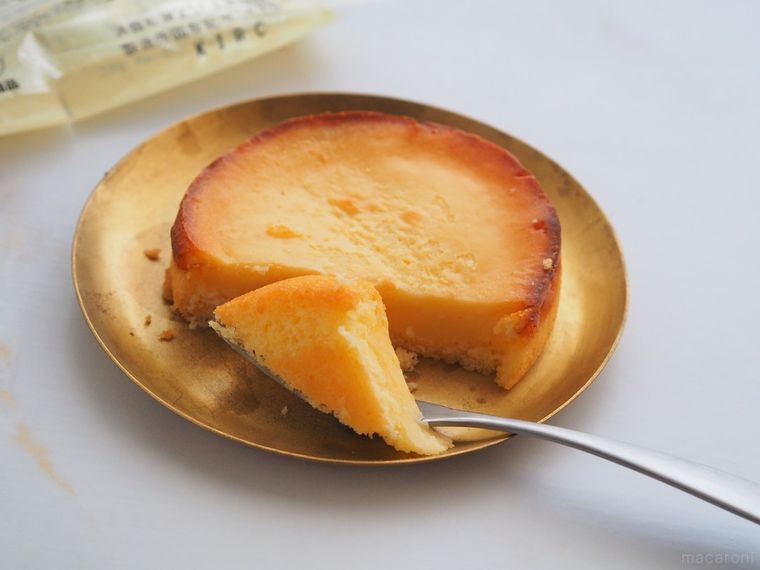 ギャップに戸惑う!ローソン「くちどけなめらかチーズケーキ」は味と食感の差が予想外の画像