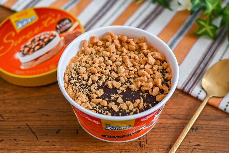スーパーカップSweet’s新作!「キャラメルショコラタルト」は濃厚でビターな味わい【365日アイス女子】の画像