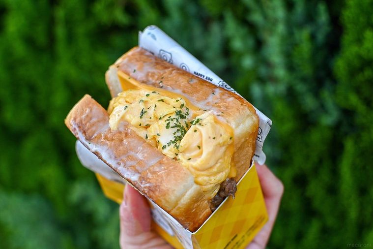 いま話題の新大久保食べ歩きグルメ5選!最新韓国ワッフルから台湾の謎スイーツ「地瓜球」までの画像
