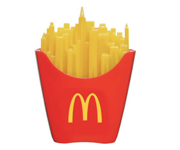 マクドナルドが2022年福袋の予約を受付中!今年はマンハッタンポーテージとコラボの画像