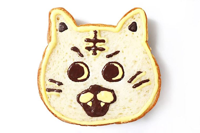 虎の顔を描いたねこねこ食パン