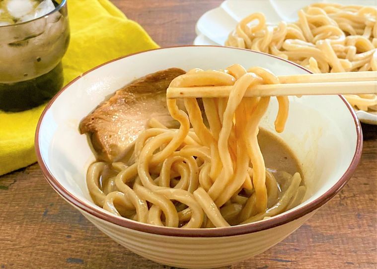 絶品 セブン とみ田のつけ麺がコンビニのクオリティをはるかに超える Macaroni 絶品 セブン とみ田のつけ麺がコンビニのクオリティをはるかに超える Macaroni