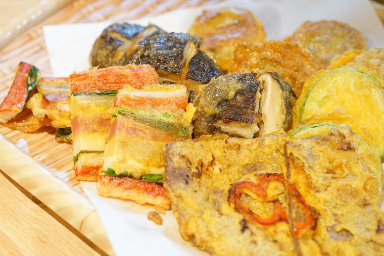 日本初「新大久保韓国横丁」が誕生!全10店のおすすめメニューと注文方法の画像
