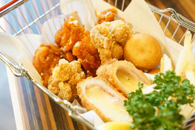 日本初「新大久保韓国横丁」が誕生!全10店のおすすめメニューと注文方法の画像