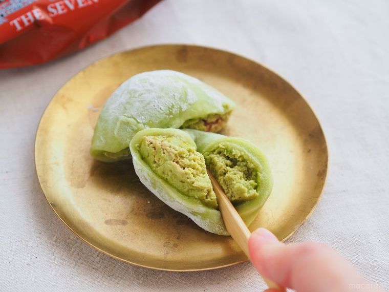 今しか買えないピスタチオ餅!セブン新作「オモチピスターシュ」は取り扱い注意レベルのやわらか食感の画像