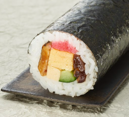ファミマで2022年 “恵方巻” の予約がスタート!スイーツを含む計10種類が登場の画像