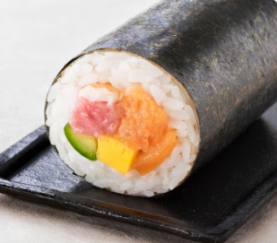 ファミマで2022年 “恵方巻” の予約がスタート!スイーツを含む計10種類が登場の画像