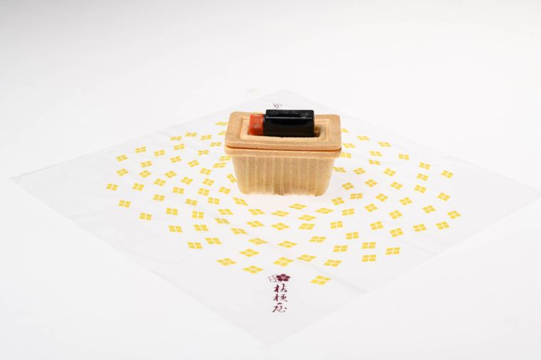 容器もまるごと食べられる「桔梗信玄餅」。約50年の研究月日を費やしたワケとは?の画像