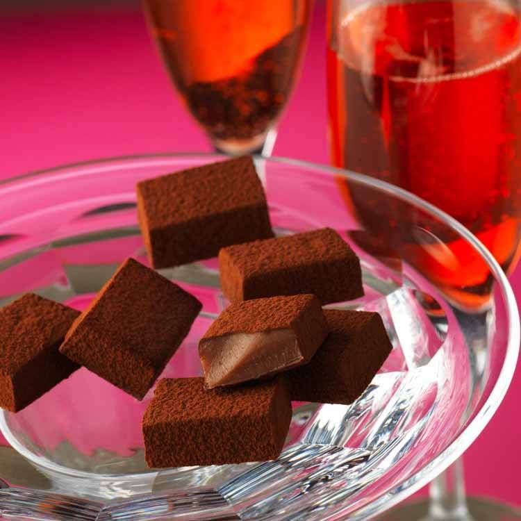 ロイズに2022年バレンタイン商品が続々登場!バラエテイ豊かな生チョコレートが勢ぞろいの画像