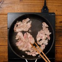 【作り方】セロリと豚肉のオイスター炒め