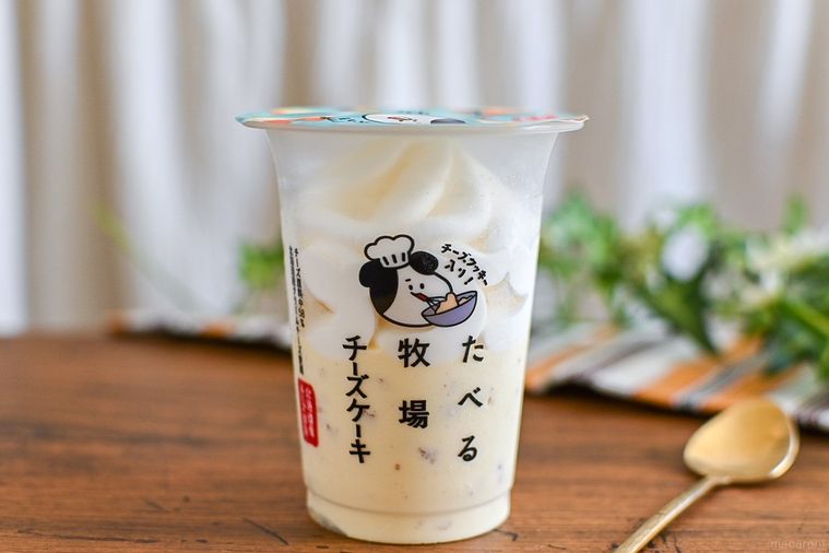 たべぼく史上初のチーズケーキ味登場!クッキー入りで贅沢感がよりアップ【365日アイス女子】の画像